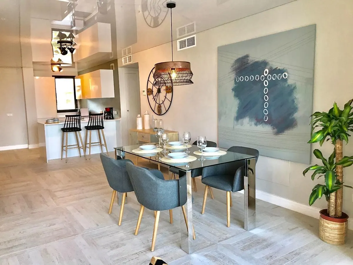 Апартаменты Luxury House 110 M2 On The Beach, Pool, Parking Торремолинос Испания